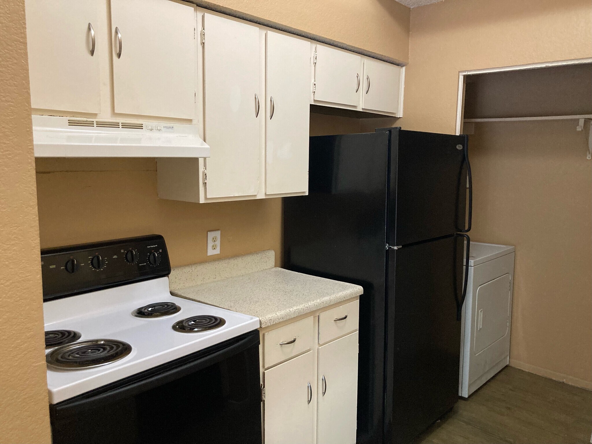 Kitchen - 5220 Tahoe Trl