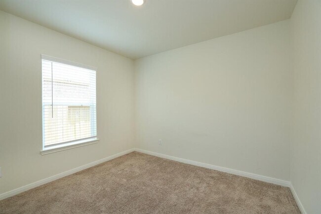 Building Photo - 20914 Solstice Point Dr