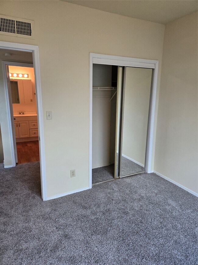 Building Photo - 13210 Old Richmond Rd