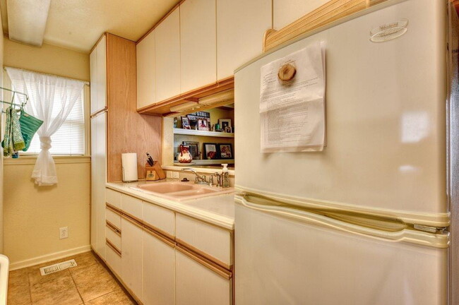 Building Photo - Unbeatable Location – Walk to the Guadalup...