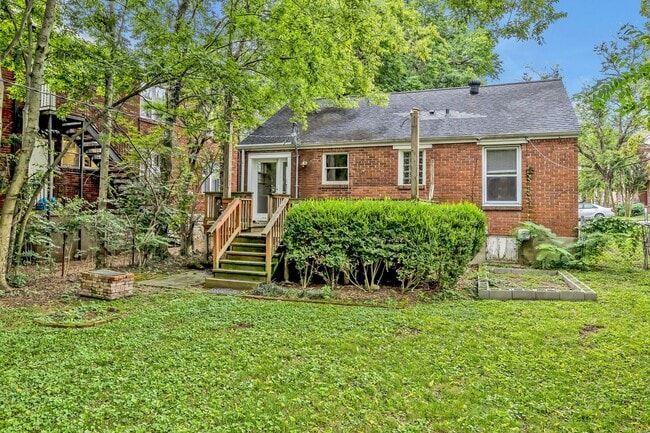Building Photo - Charming and well-maintained 2-bd 1-bath h...