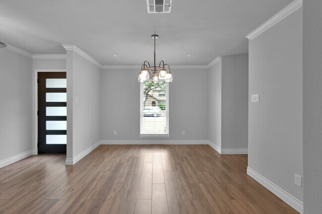 Building Photo - 2806 Triway Ln