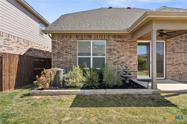 Building Photo - 328 Peace Pipe Way