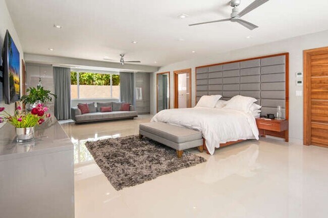 Building Photo - 222 Ka'alawai Place