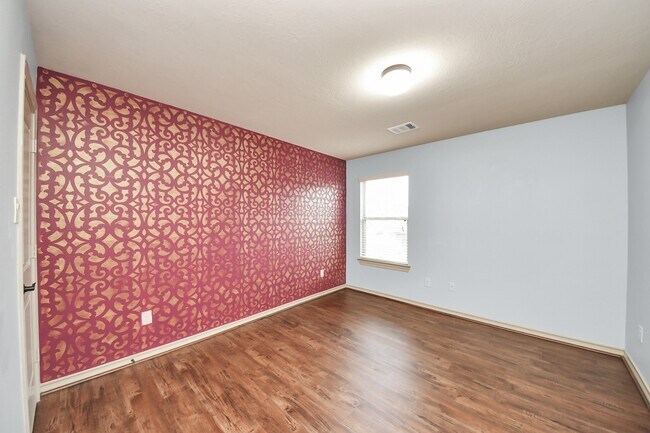 Building Photo - 2406 Aura Ct