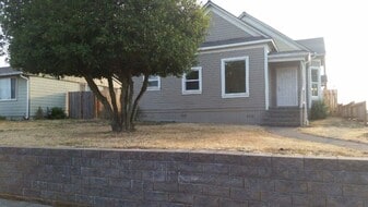 Building Photo - 5402 S Junett St