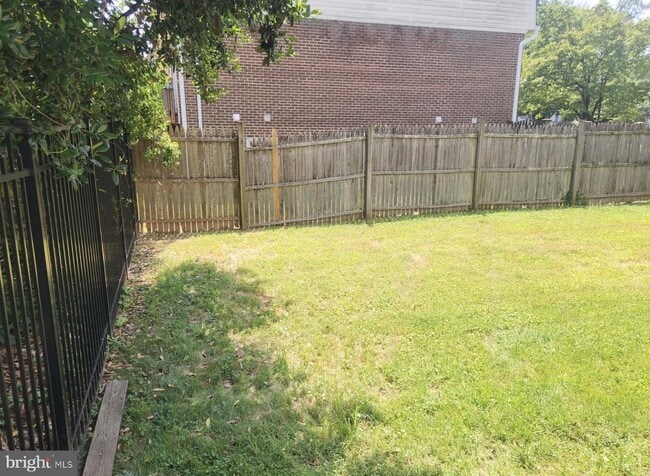 Building Photo - 10323 Snowpine Way