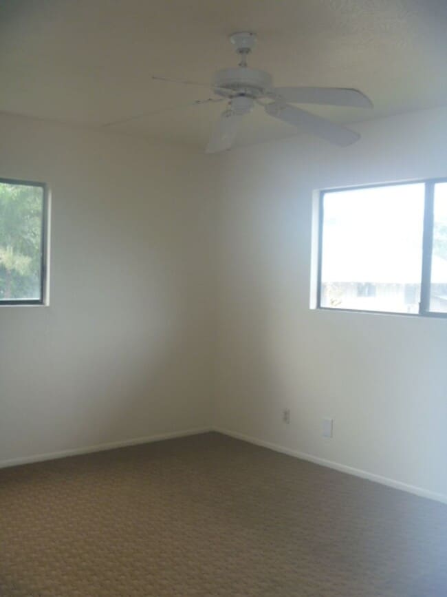 Building Photo - 3/2 $2150.00