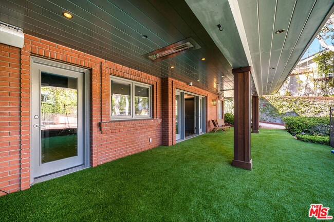 Building Photo - 851 Glenmont Ave