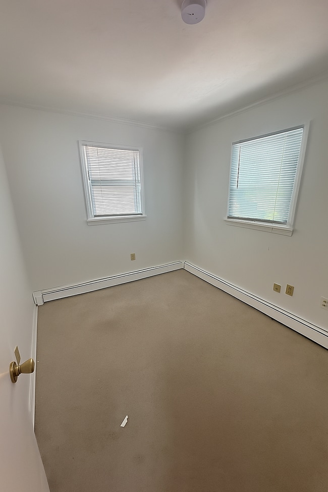 Building Photo - 15 Waterview Pl