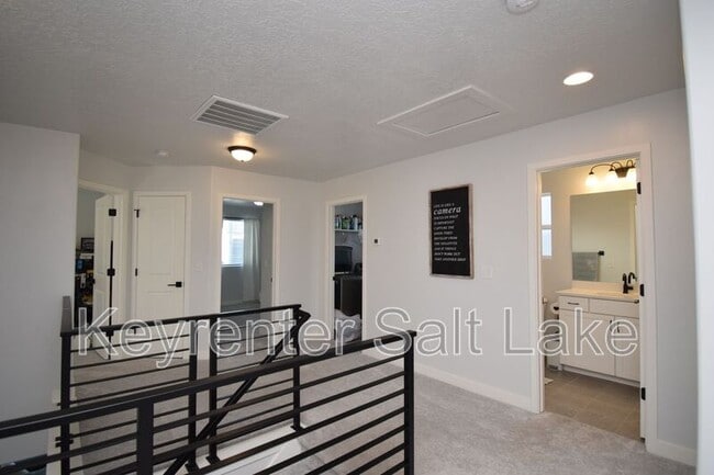 Building Photo - 2964 S 2500 W St