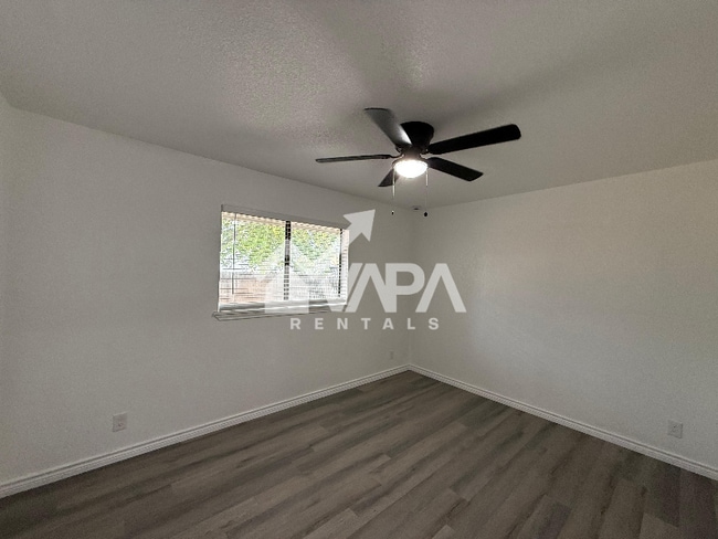 Building Photo - 6735 Stone Lake Dr