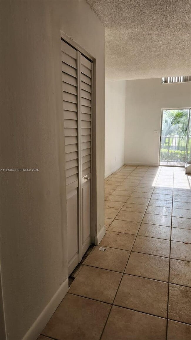 Building Photo - 8600 SW 109th Ave