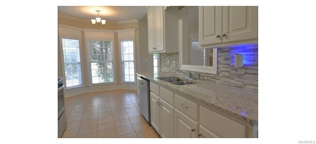Building Photo - 541 Summertime Pkwy