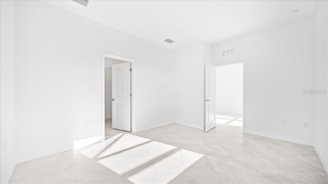 Building Photo - 14694 White Pearl Rd