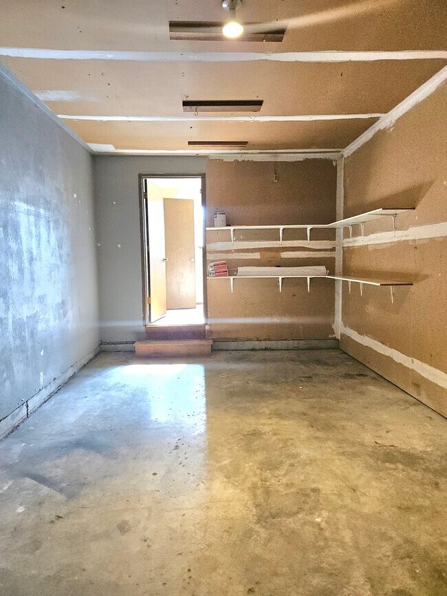 Building Photo - 2bed/1bath Edgewood Duplex*****COMING SOON***