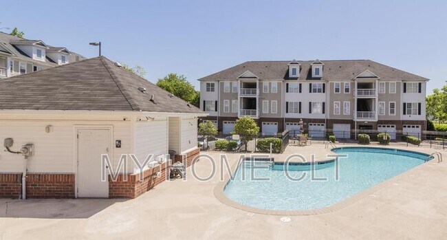Building Photo - 6716 Mallard Park Dr