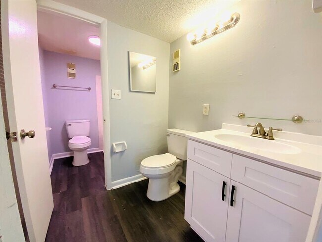 Building Photo - 7519 Pitch Pine Cir