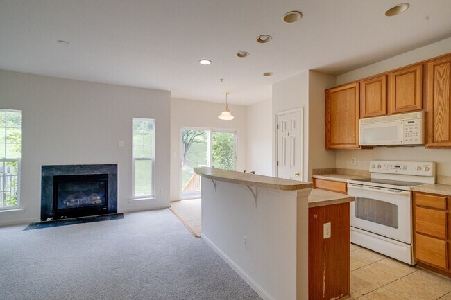 Building Photo - 103 Buttonwood Ct