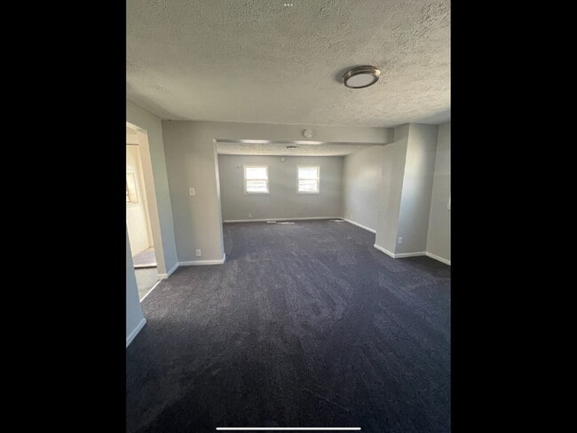 Building Photo - 288 Fernwood Ave