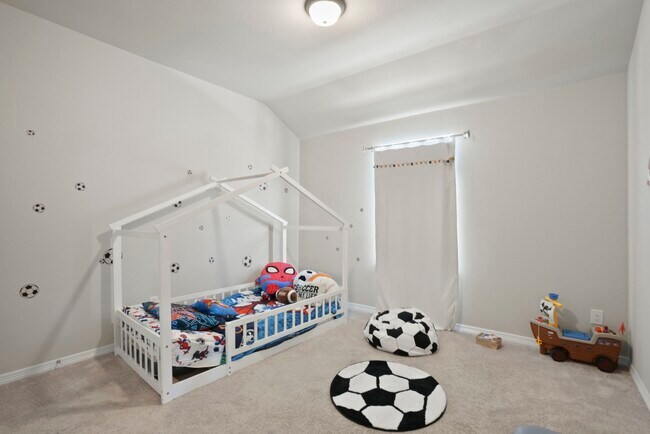 Building Photo - 29015 Laurel Grove Ln