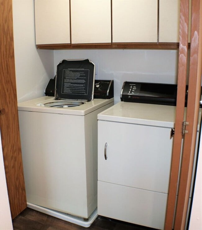 Building Photo - $1,075 | 2 Bedroom, 1 Bathroom 1st Floor Condo | Pet Friendly!* | Available for July 27th, 2026 M...