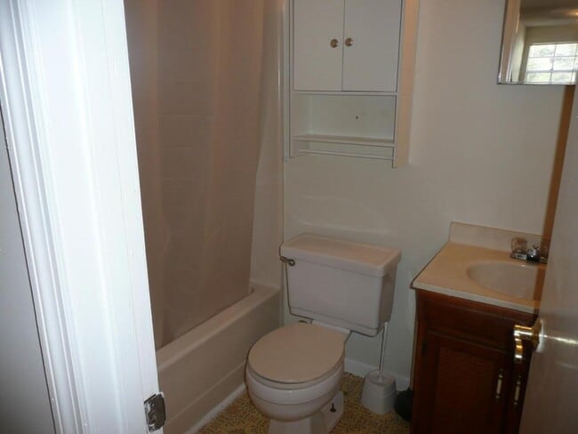 Building Photo - 545 Farrell St