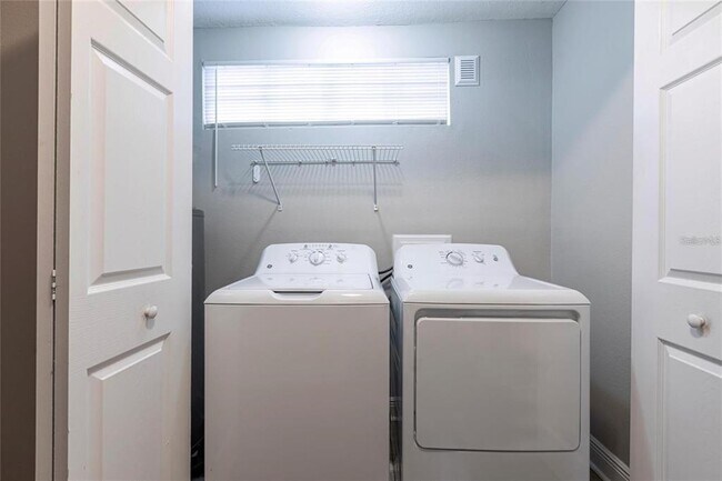 Building Photo - 6230 S Martindale Ave