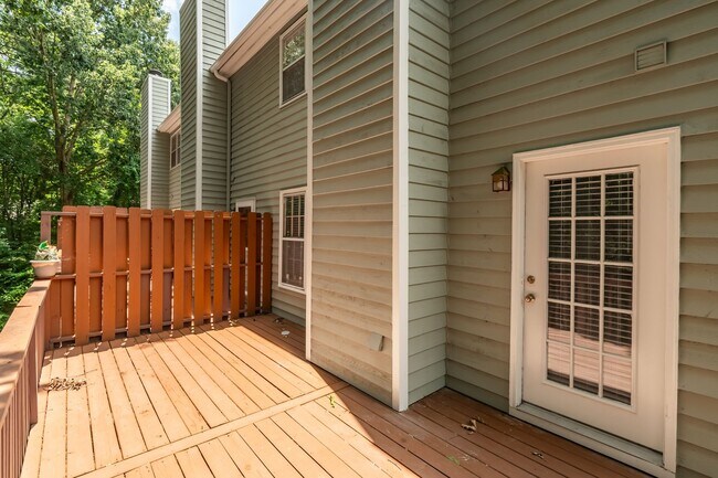 Building Photo - 128 Shady Spring Pl