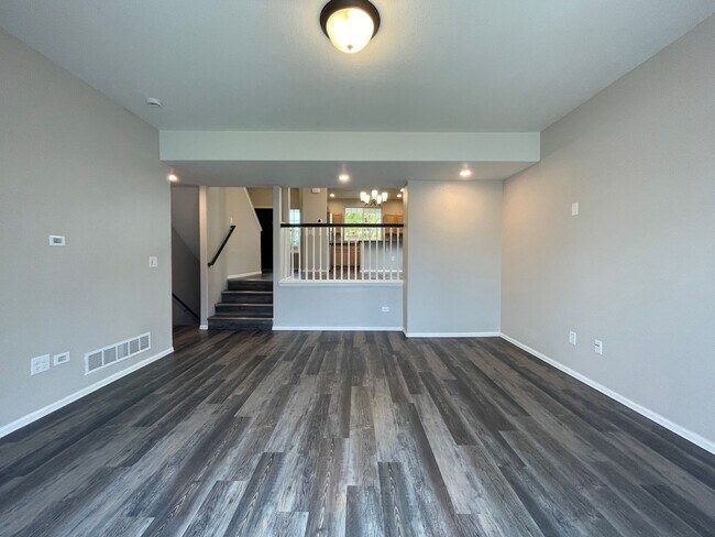 Building Photo - 1472 Skimmer St