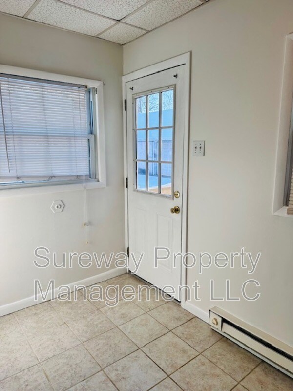 Building Photo - 270 W 2nd St