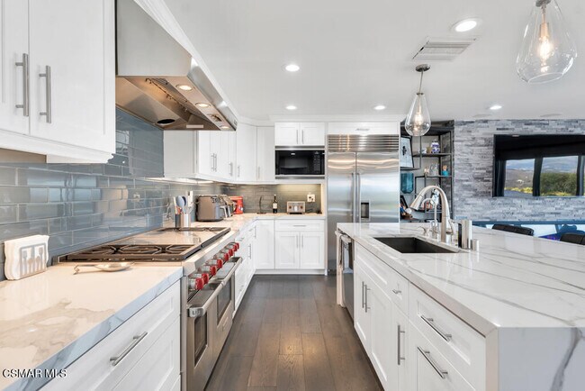 Building Photo - 4066 Calle Del Sol