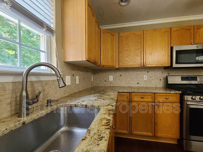 Building Photo - 4002 Mossy Bank Ln