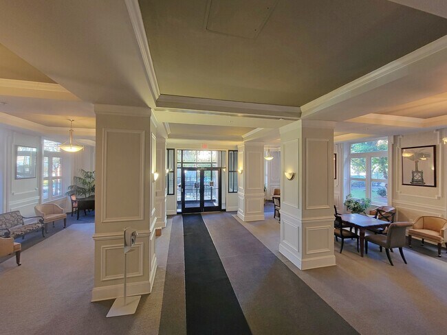 Building Photo - 1308 Clifton St NW