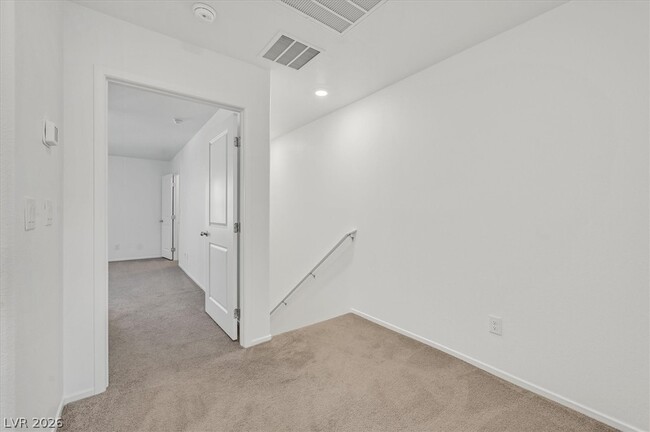 Building Photo - 7484 Mountain Ledge St