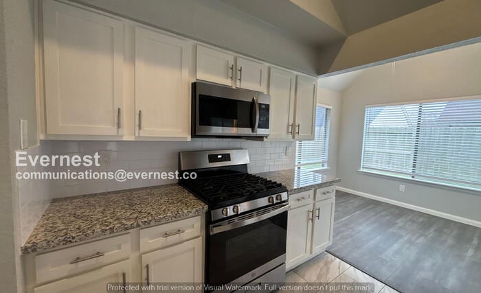 Building Photo - 18611 Headland Dr