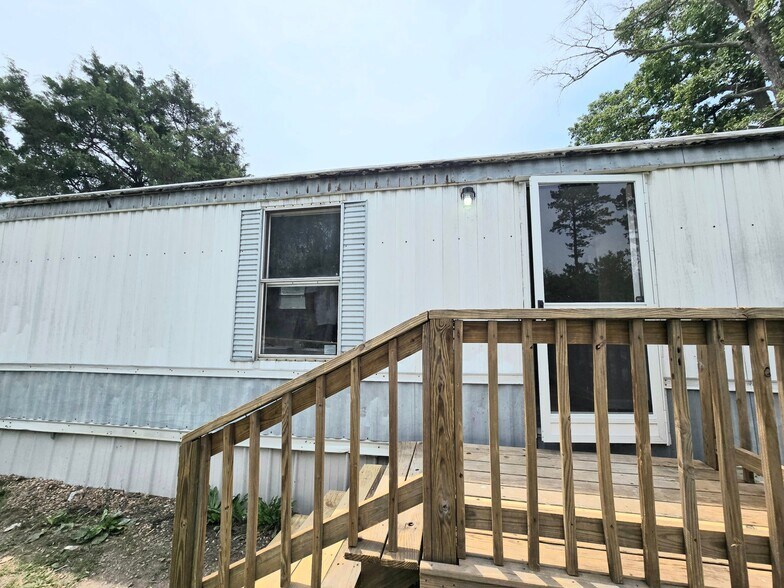 Building Photo - 1114 Lavender Rd