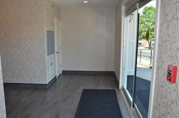 Building Photo - 6 Admirals Wy