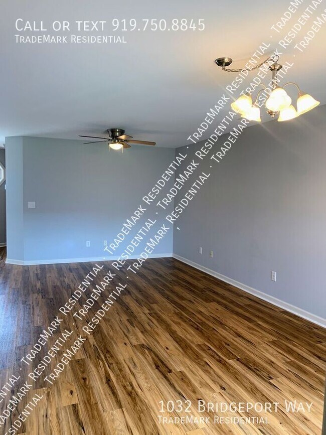 Building Photo - 1032 Bridgeport Way
