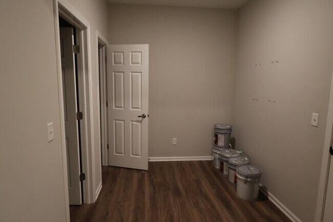 Building Photo - 2951 Daylily Dr