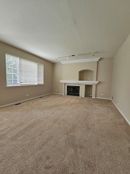 Building Photo - 420 Merry Oaks Rd