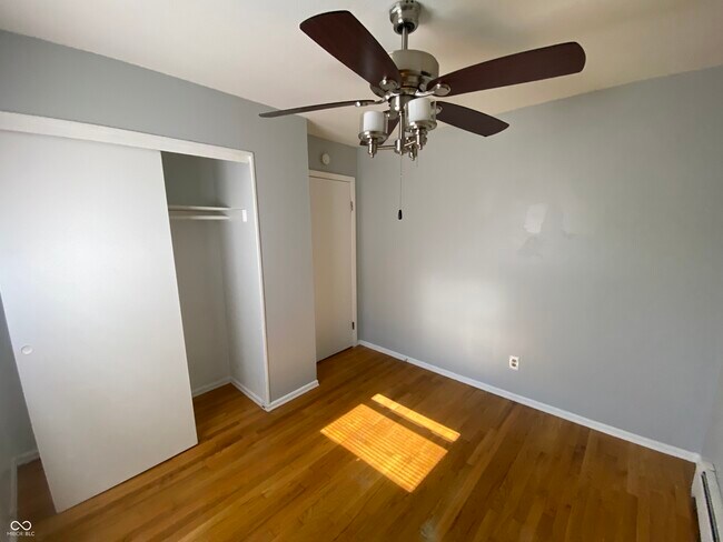 Building Photo - 8044 Beechwood Ave