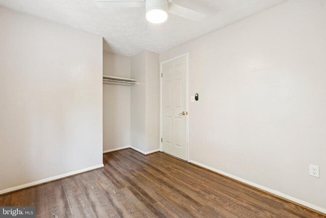 Building Photo - 115 S Dickenson Ave