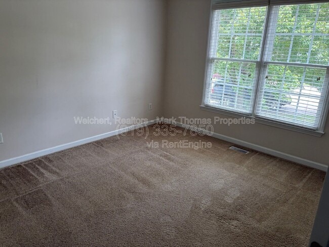 Building Photo - 8005 Tobin Pl