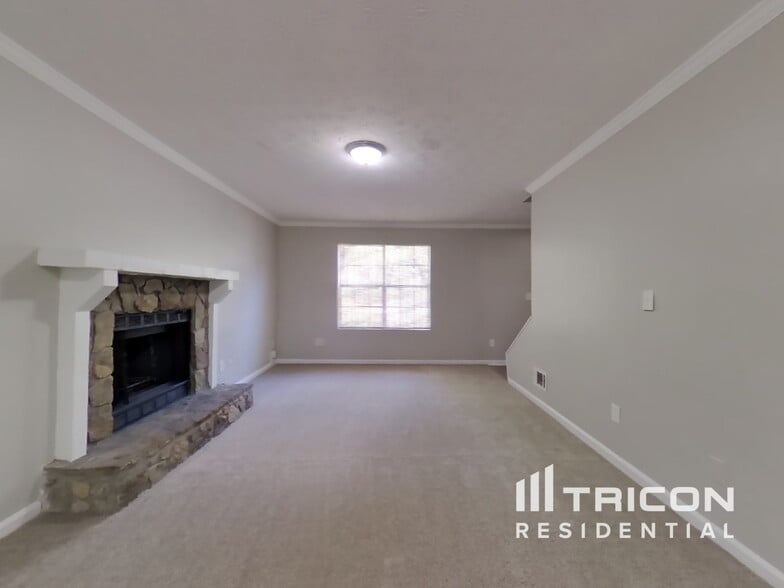 Building Photo - 6247 Creekford Dr