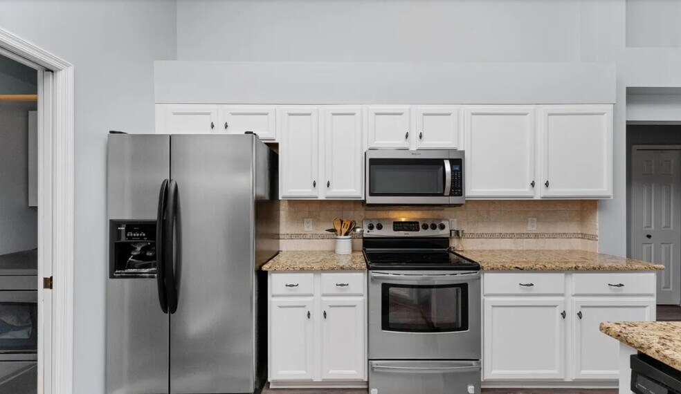 Building Photo - 13117 Chets Creek Dr N