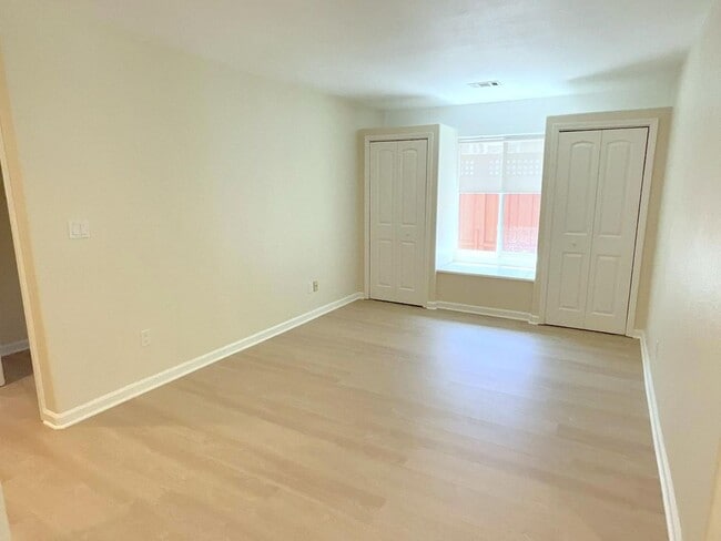 Building Photo - Newly updated Danville Greenbrook South Ar...