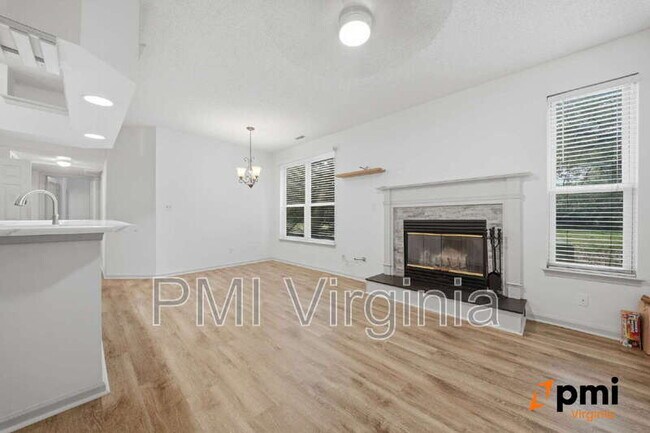 Building Photo - 3209 Jade Ct