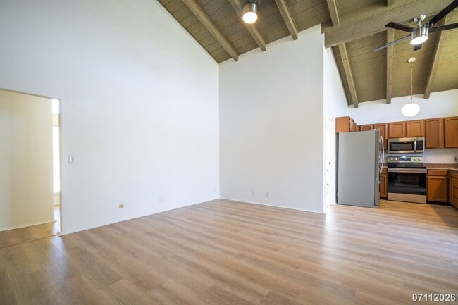 Building Photo - $4000 / 3BR/ 2BA  WELL MAINTAINED SINGLE FAMILY HOME WITH ENCLOSED GARAGE IN KALAMA VALLEY