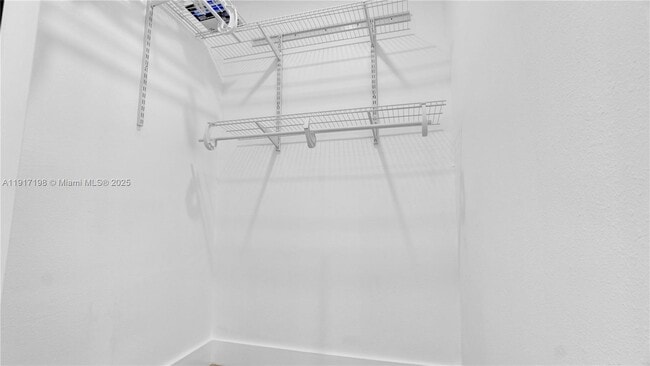 Building Photo - 32 SW 9th St